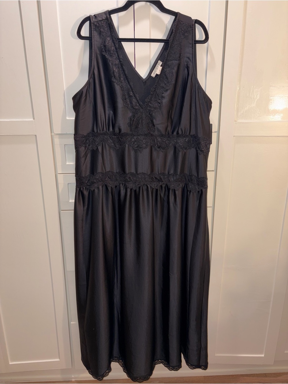Torrid Festi Lace Trim Maxi Dress Black Stain Size 3X - Picture 2 of 9
